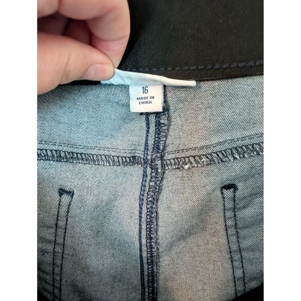 Croft and‎ Barrow Dark Wash Raw Hem Cropped Jeans with Stud Detail - 16